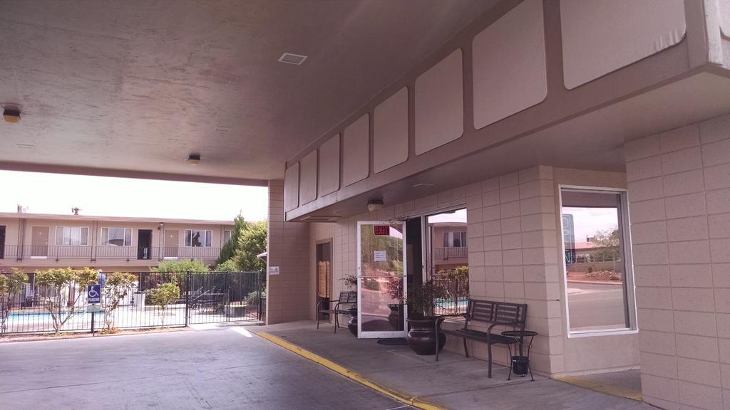 Lake Powell Canyon Inn ページ エクステリア 写真