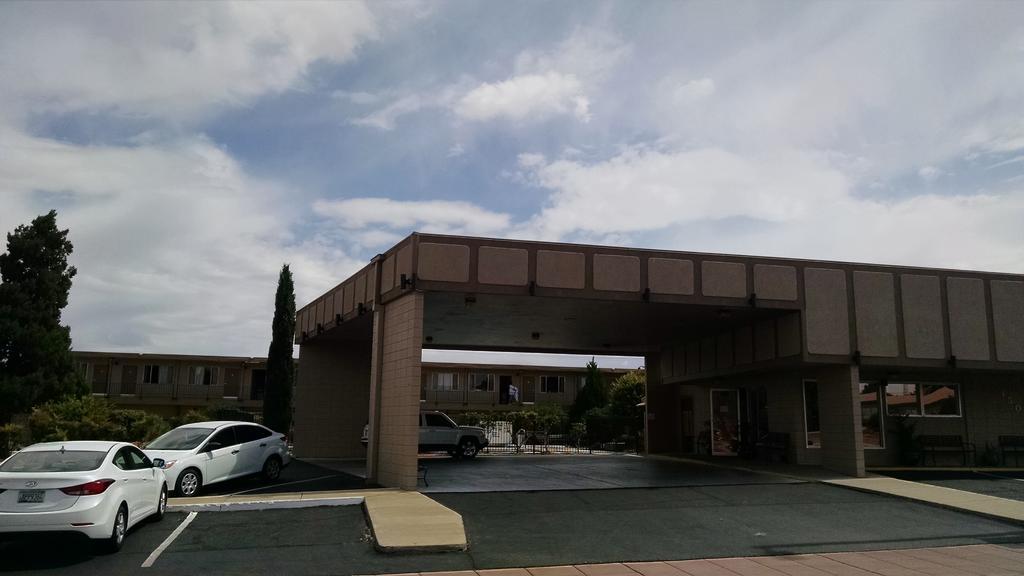 Lake Powell Canyon Inn ページ エクステリア 写真