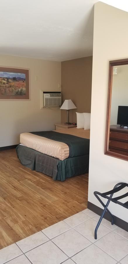 Lake Powell Canyon Inn ページ エクステリア 写真