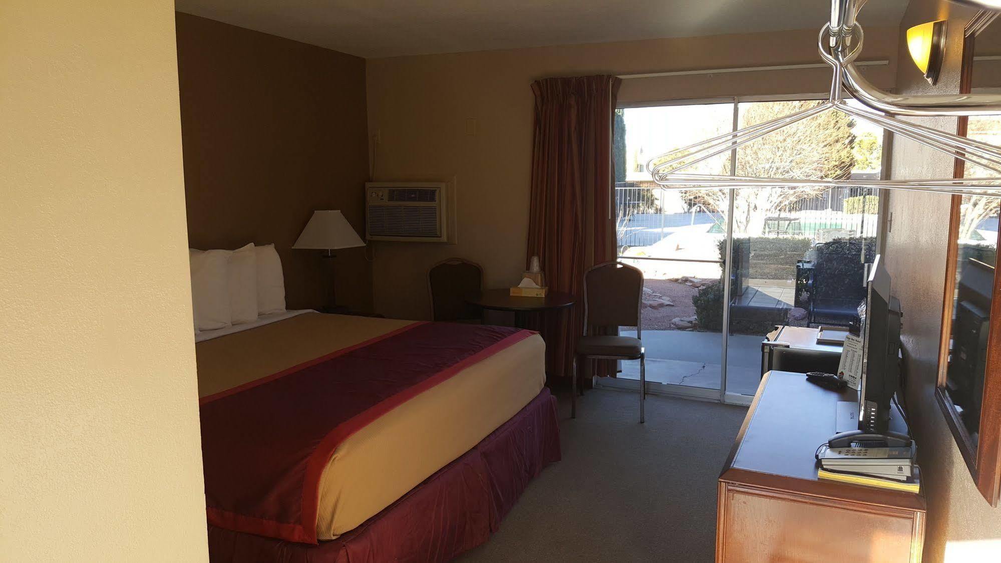 Lake Powell Canyon Inn ページ エクステリア 写真