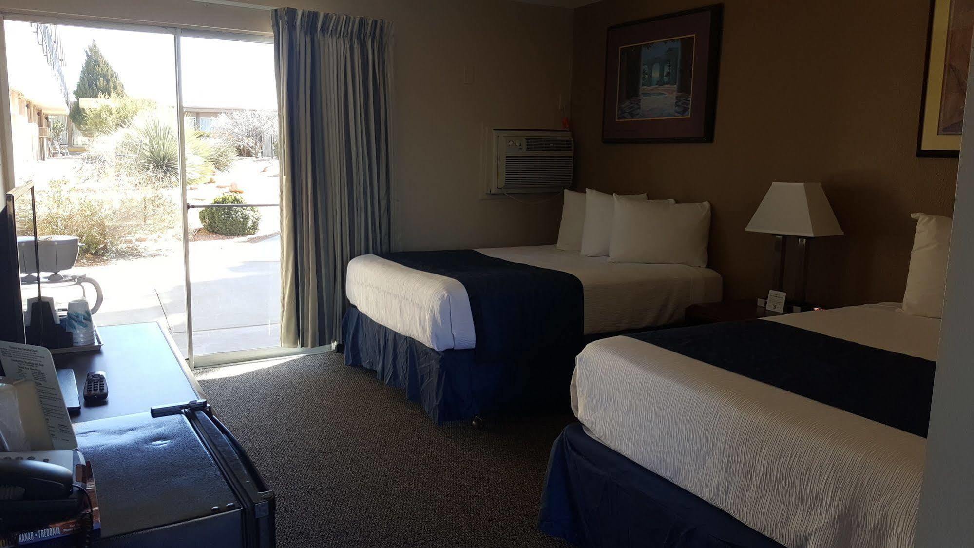 Lake Powell Canyon Inn ページ エクステリア 写真